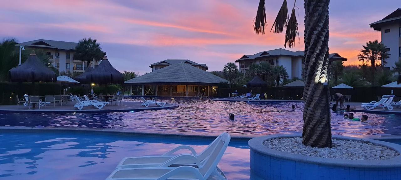 Paraíso Frente Mar!! 04 Pessoas-pé Na Areia Vg Sun Cumbuco-hidro, Sauna, Academia, Piscina,cozinha Completa, Wifi, Parquinho Infantil